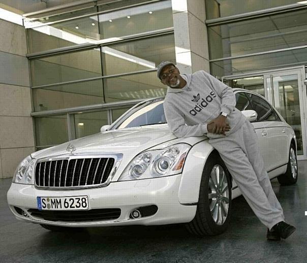 Samuel L. Jackson ordert einen Maybach 57S.